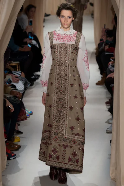 Look 8